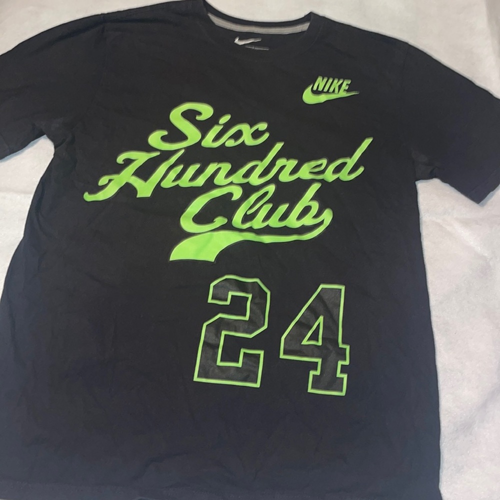 Nike tee size large